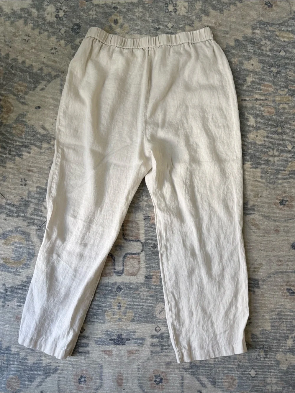 Quince 100% European Linen Tapered Ankle Pants.  Color Sand. Size Large
